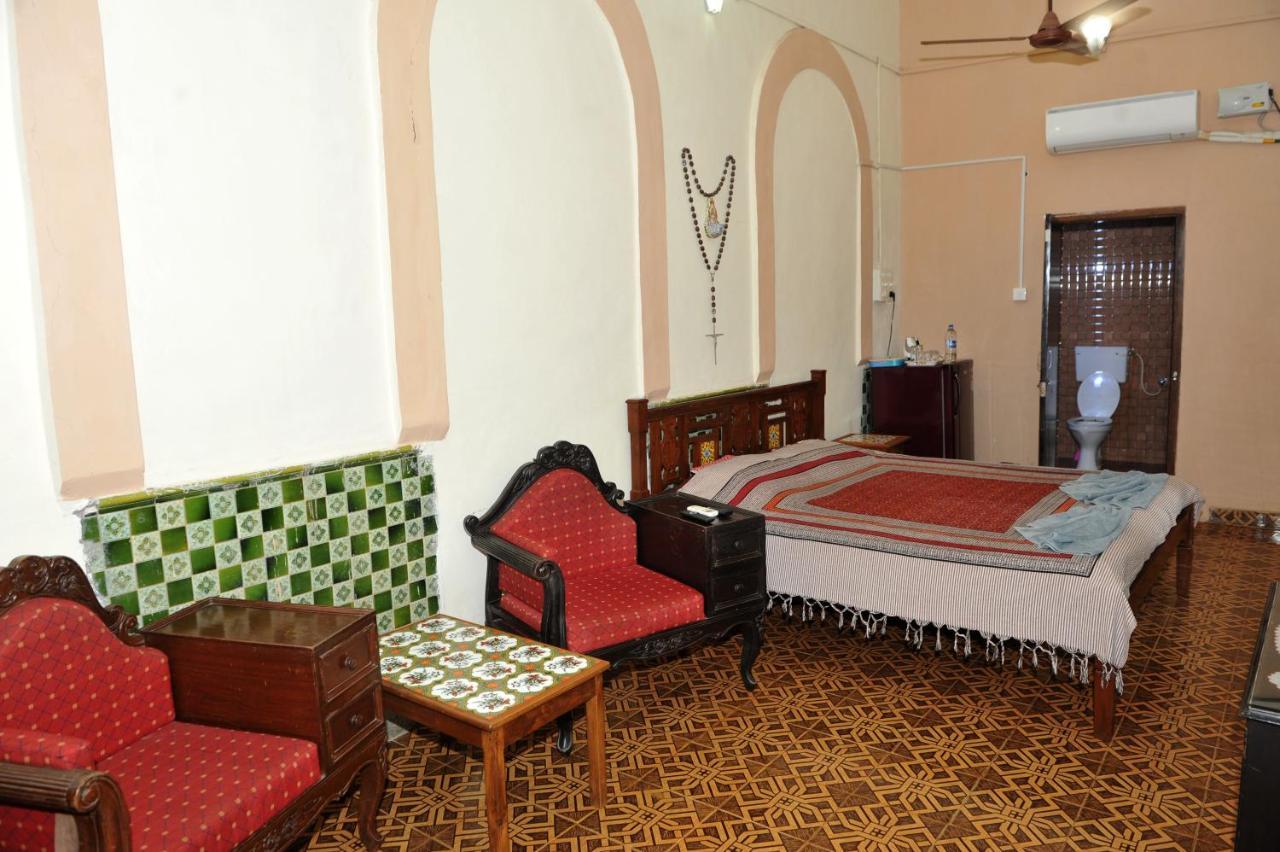 Vivenda Rebelo Hotel Panaji Ngoại thất bức ảnh